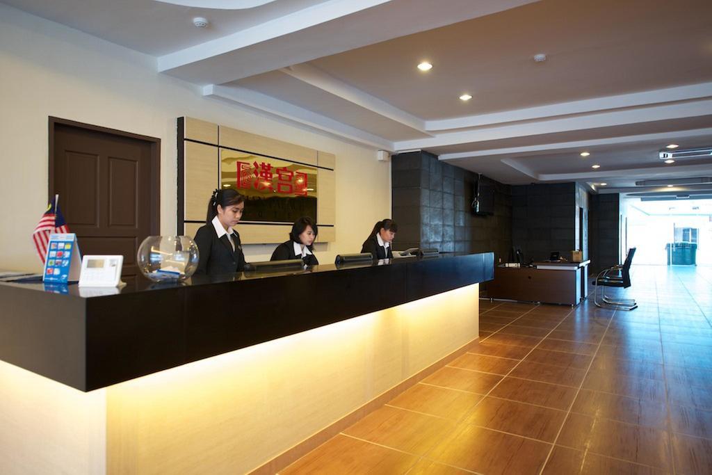 Han Palace Hotel Semporna Bagian luar foto