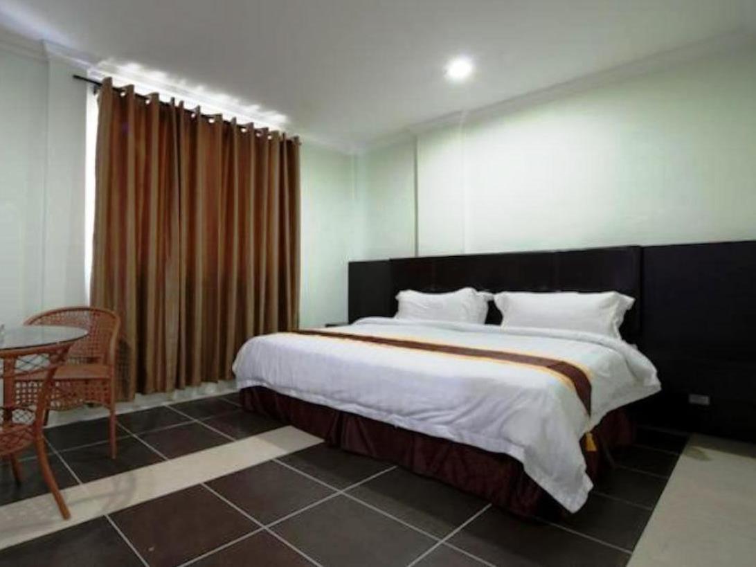 Han Palace Hotel Semporna Bagian luar foto
